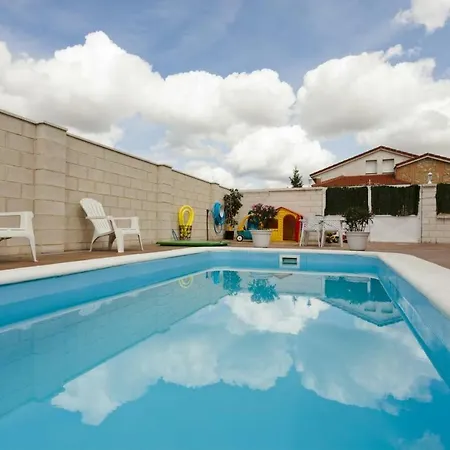 Tiara Vacaciones Nava de la Asuncion