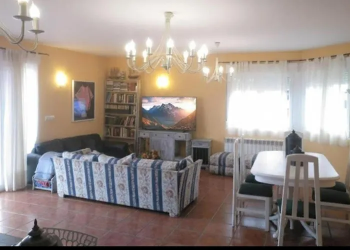 Tiara Vacaciones Nava de la Asuncion